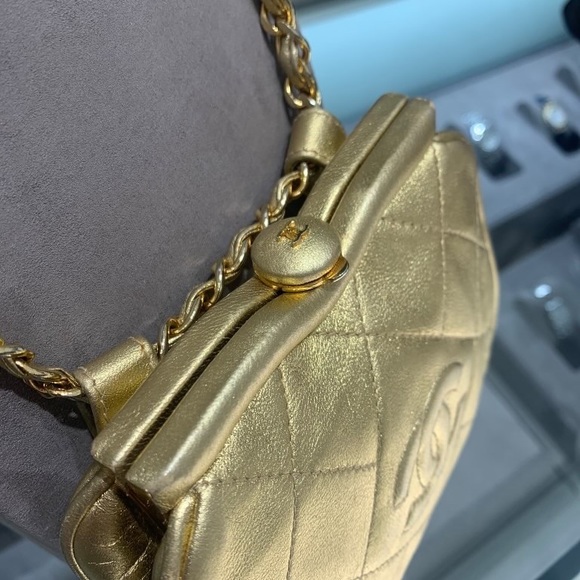 ‼️SOLD‼️Chanel Gold Vintage Beltbag Waistbag - Picture 4 of 13